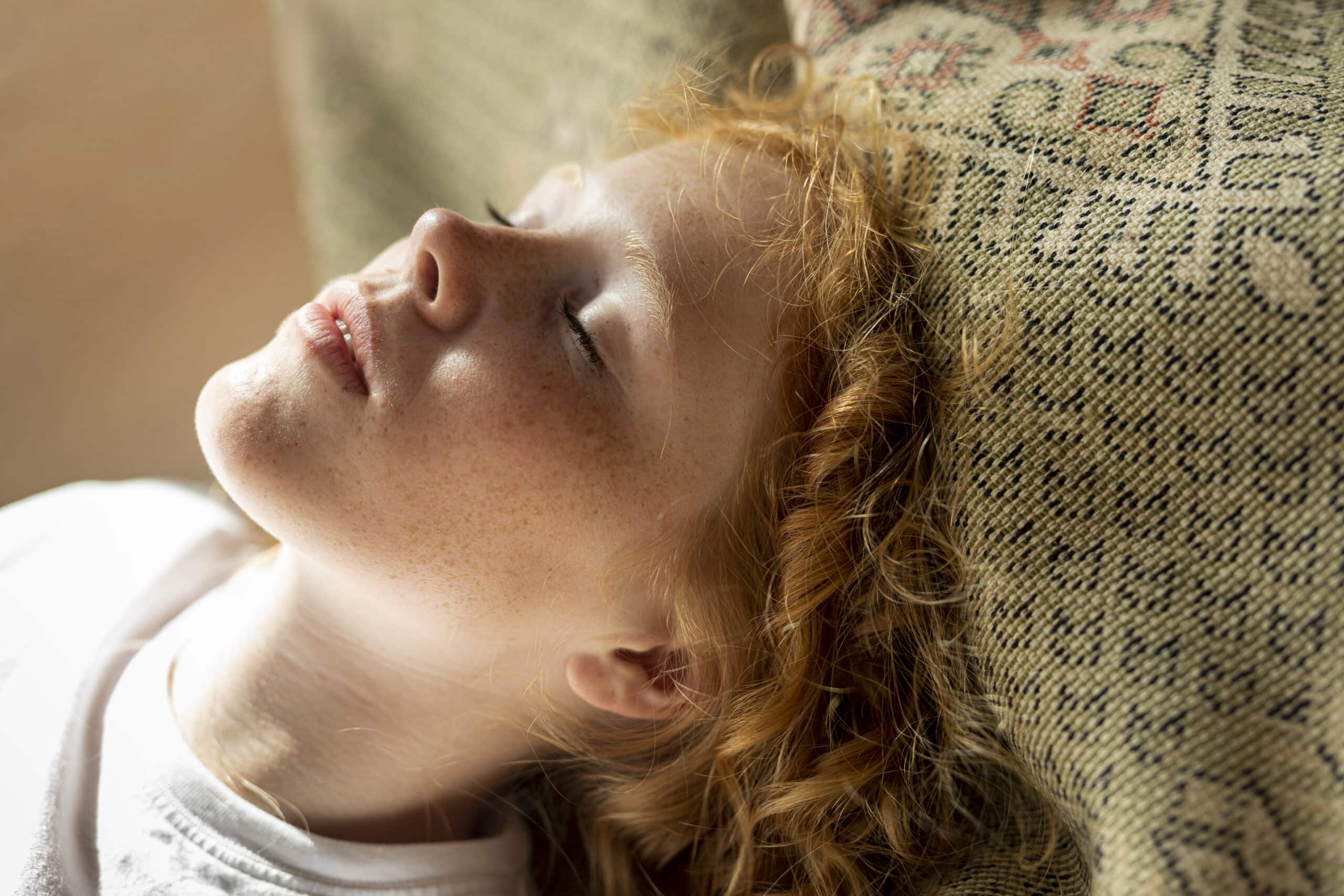Séance d’hypnose pour enfant favorisant l’endormissement et la relaxation profonde